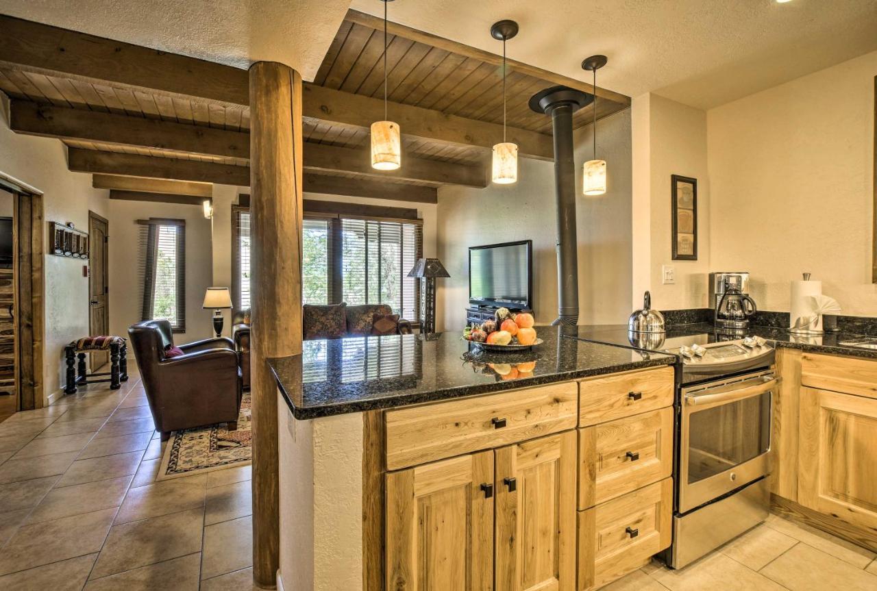 Appartamento Adobe-Style Abode With Amenities - Walk To Plaza! Santa Fe Esterno foto